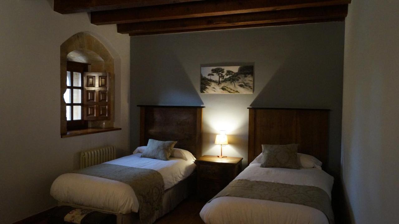 Posada Torre Palacio La Taxuela Villanueva la Lastra Dış mekan fotoğraf